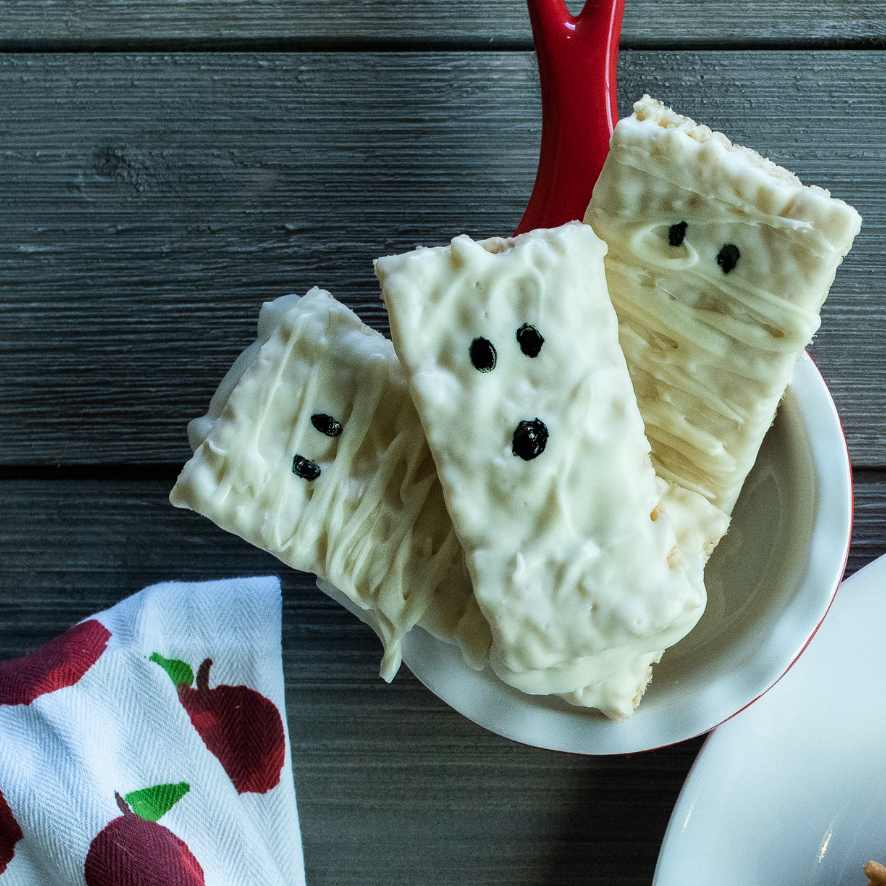 Dipped Ghost and Mummy Rice Crispy Treats