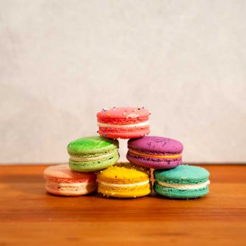 Trophy Macarons - 6 count