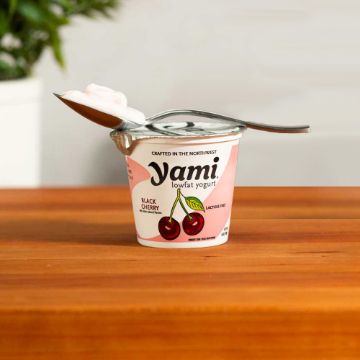 Yami Low Fat Black Cherry Yogurt - 6 oz