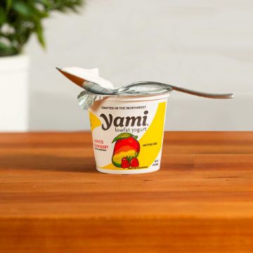 Yami Low Fat Mango Strawberry Yogurt - 6 oz