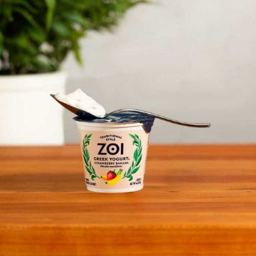 Zoi Strawberry Banana Blended Greek Yogurt - 6 oz