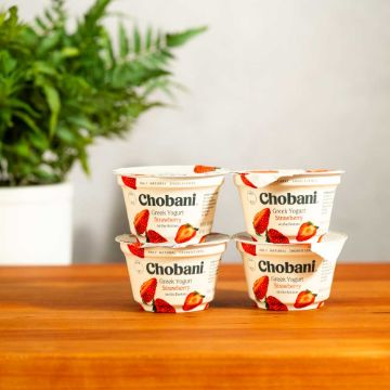 Chobani Strawberry Greek Yogurt - 4 count