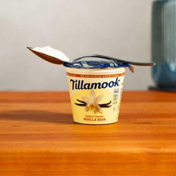 Tillamook Vanilla Bean Low Fat Yogurt - 6 oz