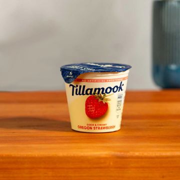 Tillamook Oregon Strawberry Low Fat Yogurt - 6 oz