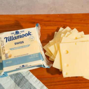 Tillamook Swiss Cheese Slices - 12 oz