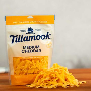 Tillamook Thick Cut Medium Cheddar Shredded - 8 oz