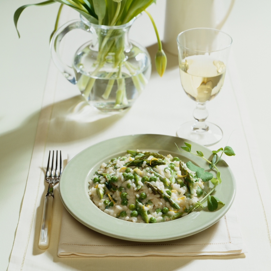 Spring risotto with fresh asparagus and peas